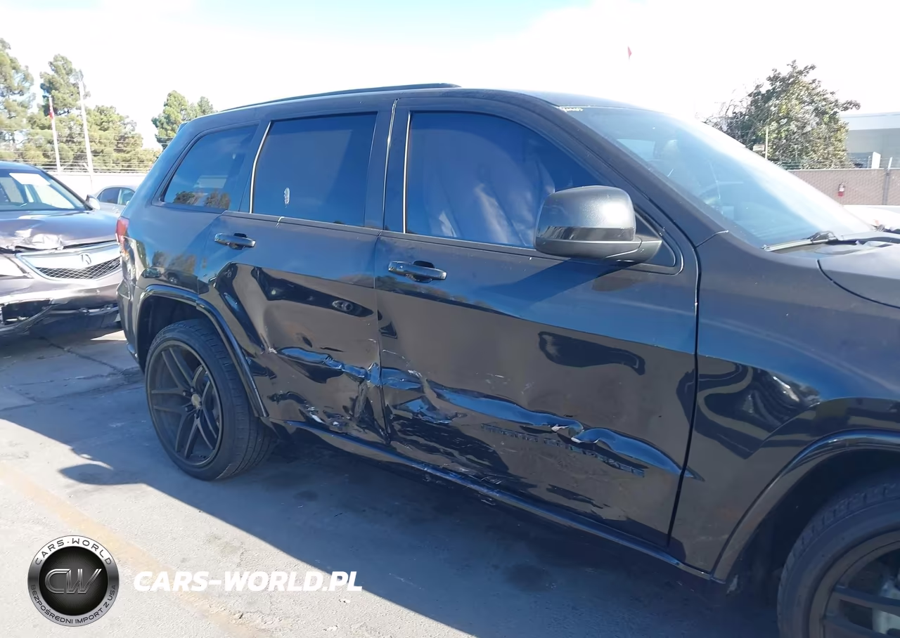 2015 Jeep Grand Cherokee Altitude VIN:1C4RJFAG8FC687237 - 6