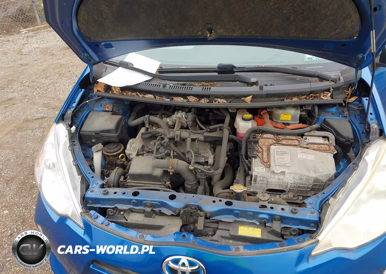 2012 Toyota Prius C Three VIN:JTDKDTB36C1016580 - 10