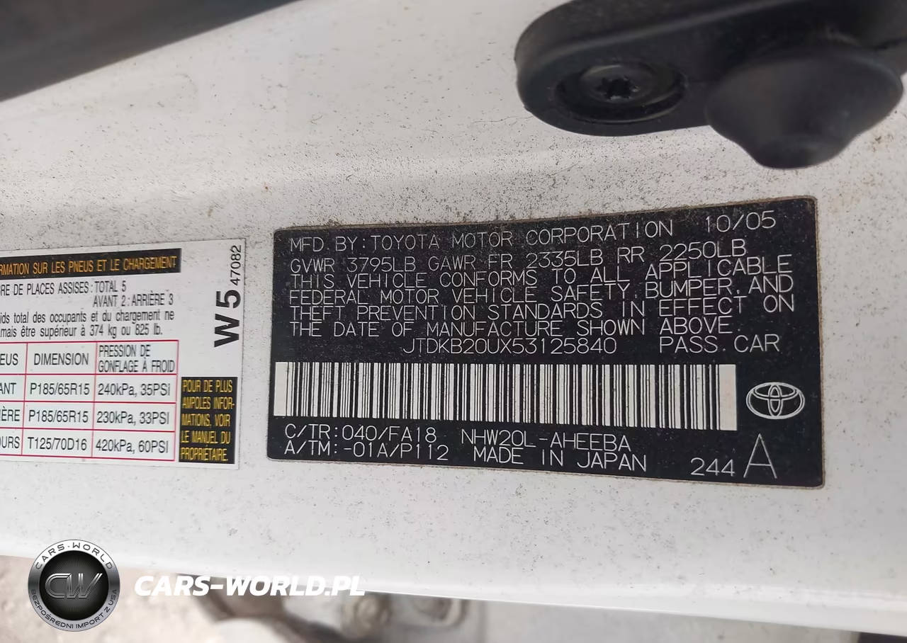 2005 Toyota Prius VIN:JTDKB20UX53125840 - 9