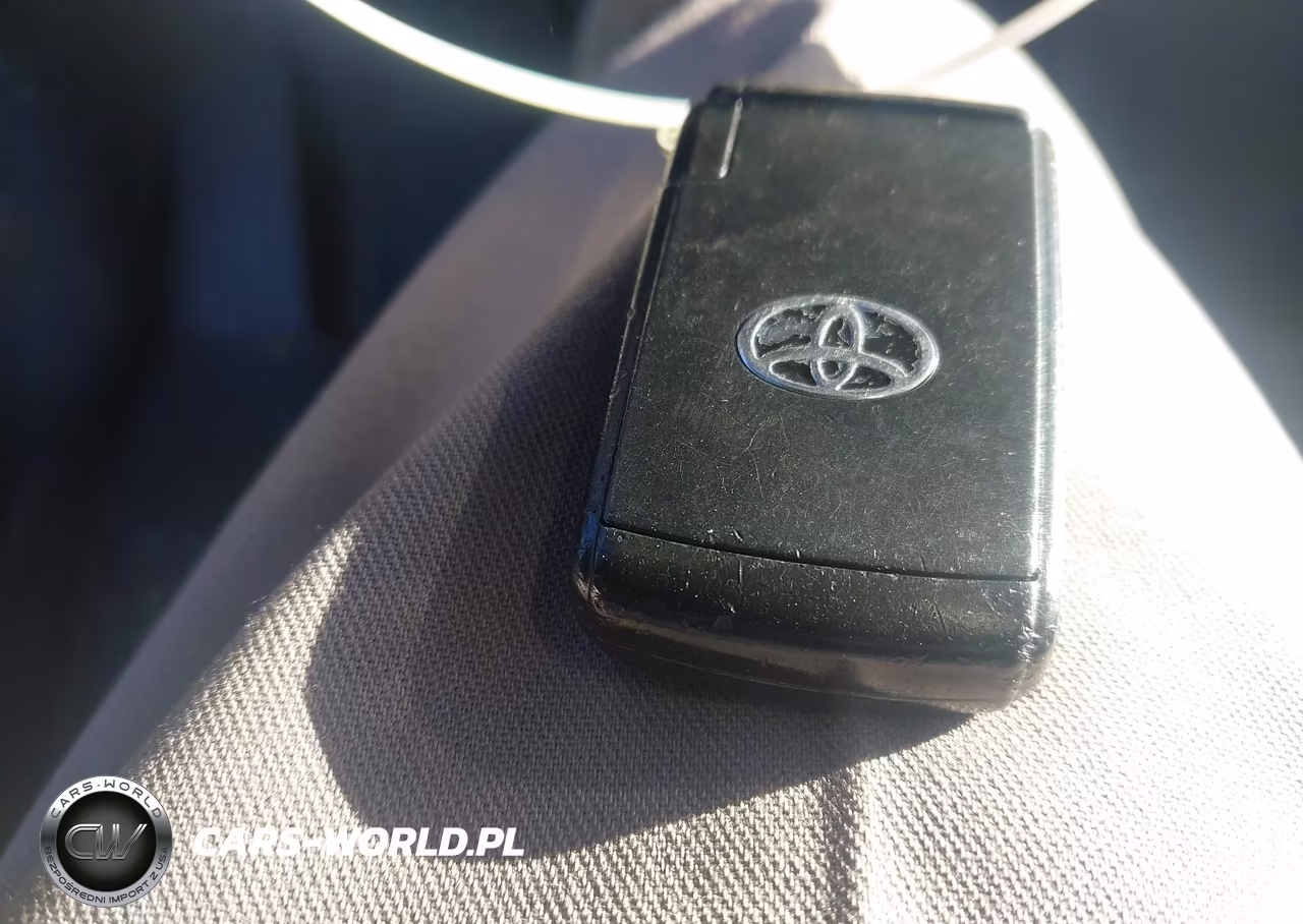 2008 Toyota Prius VIN:JTDKB20U383317685 - 11