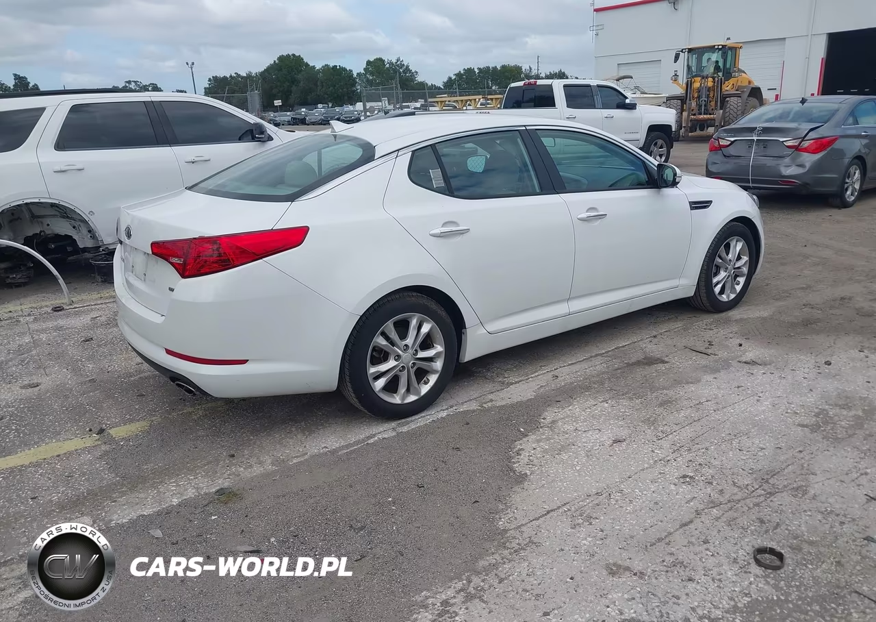 2012 Kia Optima Lx VIN:5XXGM4A76CG032735 - 4