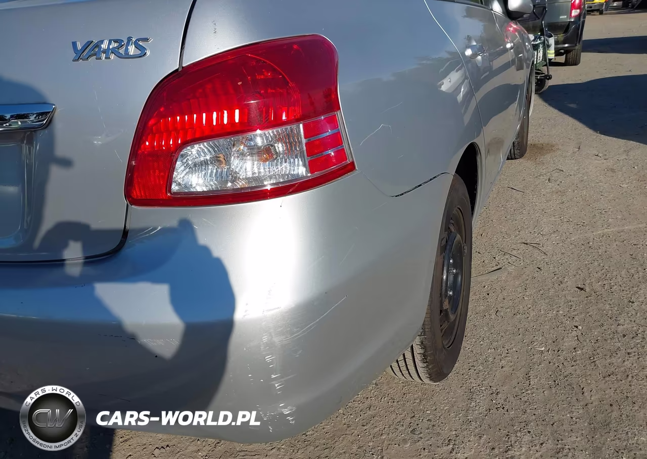 2012 Toyota Yaris VIN:JTDBT4K33CL013696 - 12