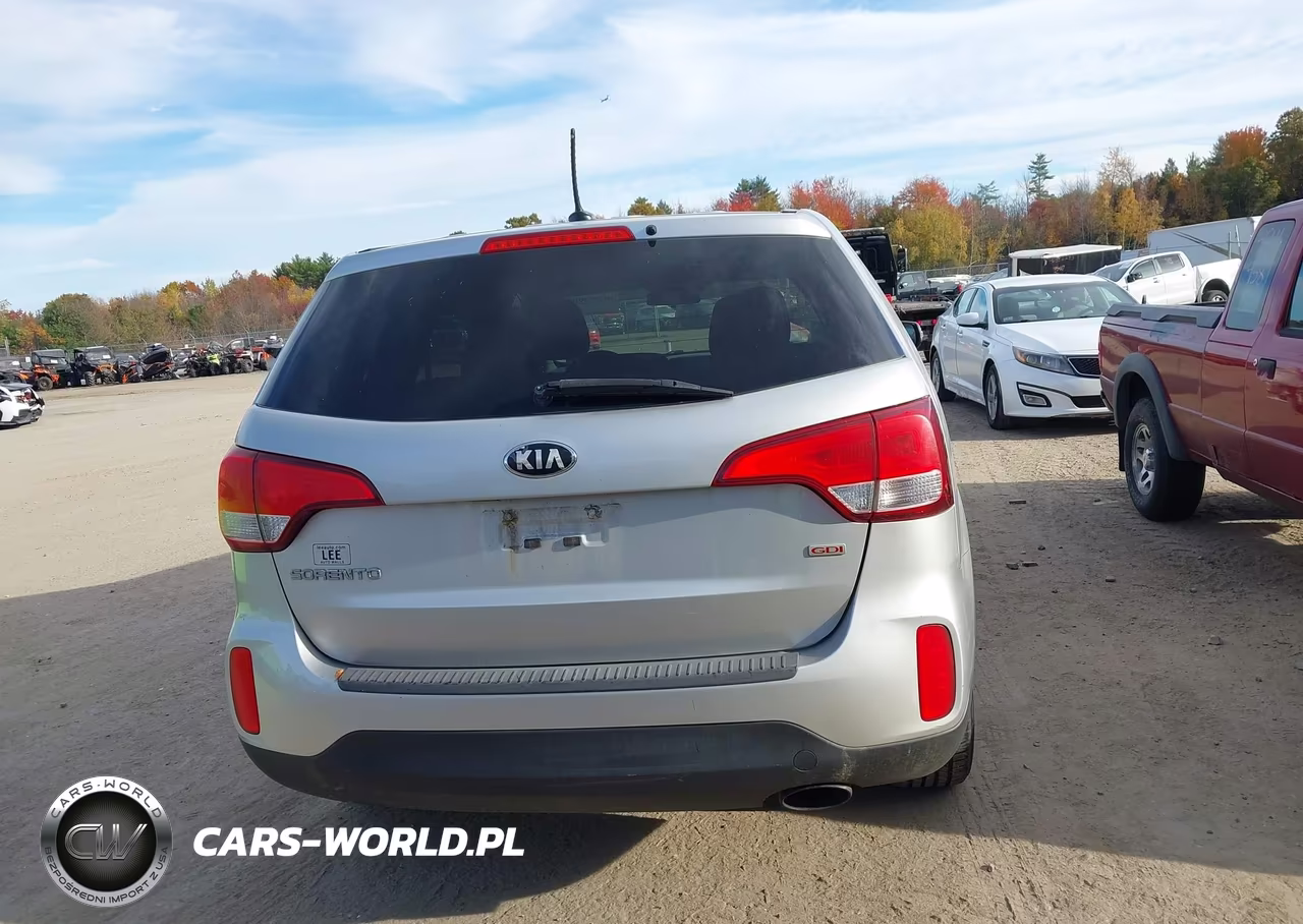 2014 Kia Sorento Lx VIN:5XYKTCA61EG541449 - 15