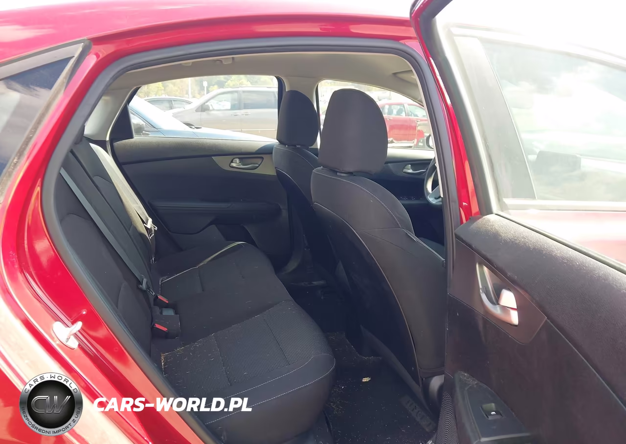 2019 Kia Forte Lxs VIN:3KPF24ADXKE029982 - 8