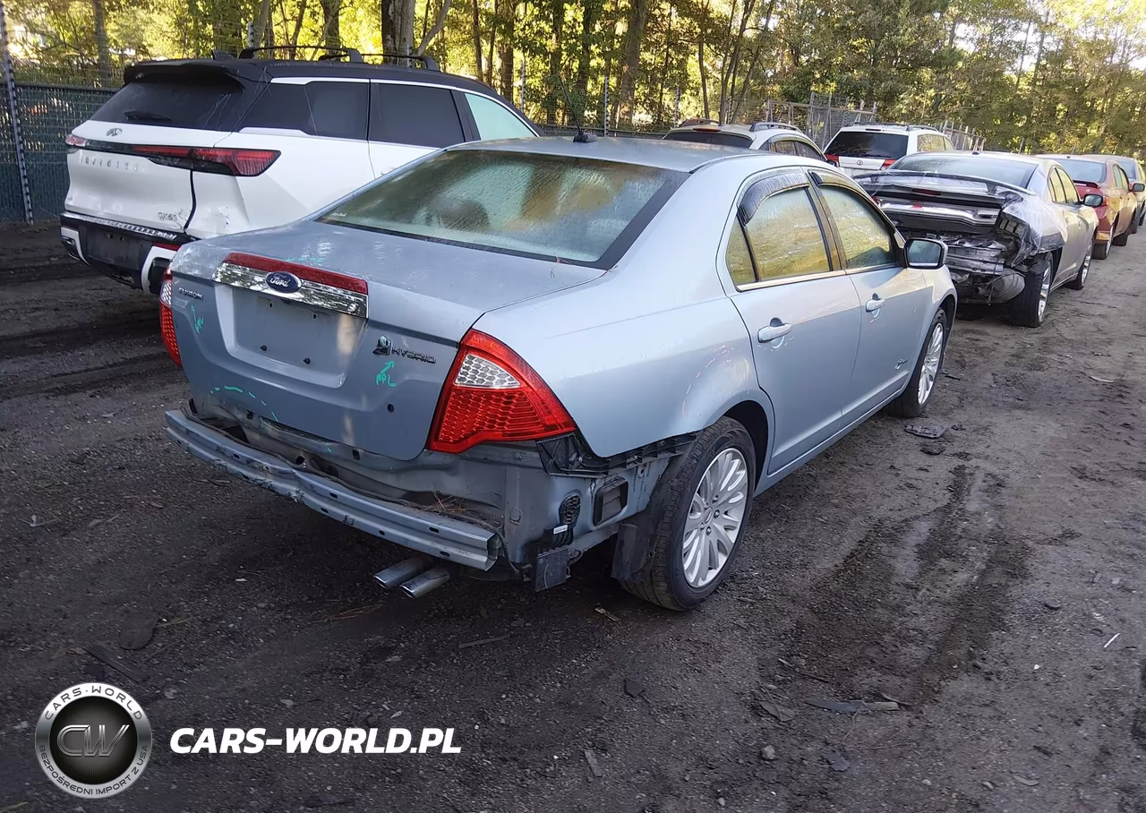 2010 Ford Fusion Hybrid VIN:3FADP0L30AR304309 - 4