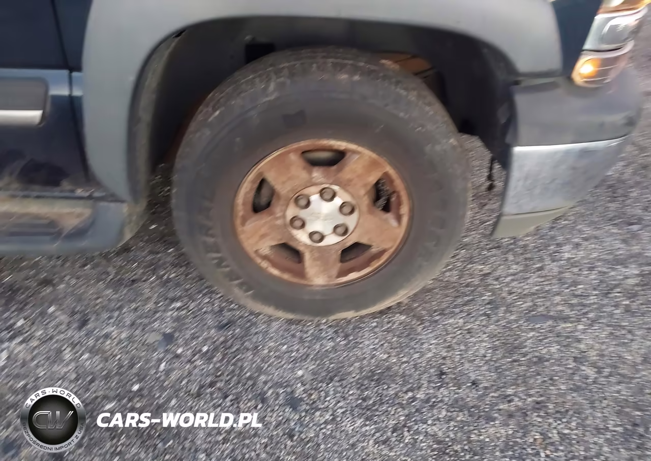 2004 Chevrolet Tahoe Ls VIN:1GNEK13Z04J272328 - 15