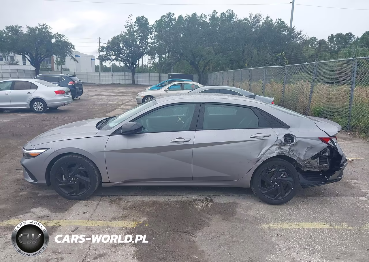 2026 Hyundai Elantra Sel Sport VIN:KMHLM4DG5TU112110 - 14