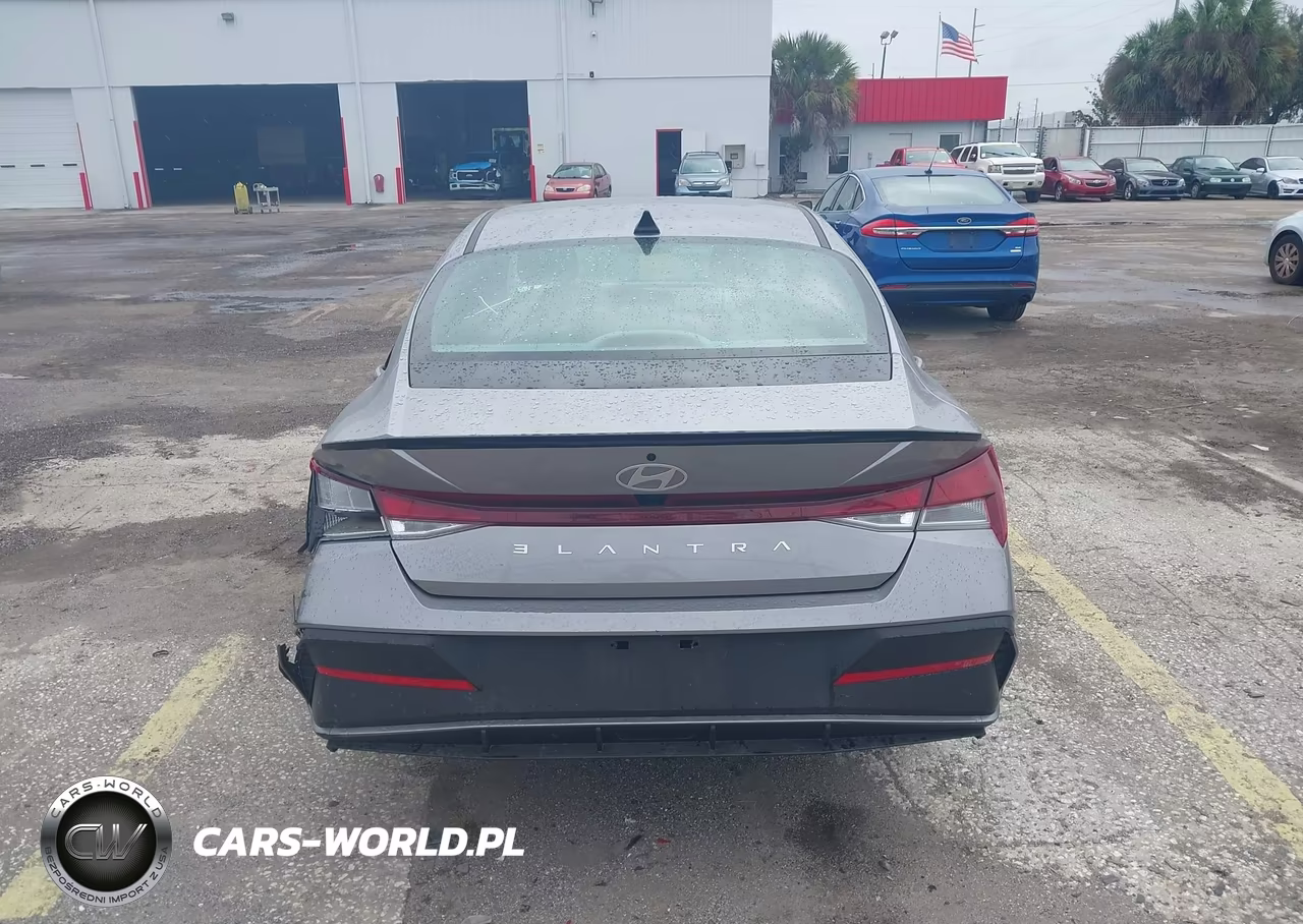 2026 Hyundai Elantra Sel Sport VIN:KMHLM4DG5TU112110 - 16