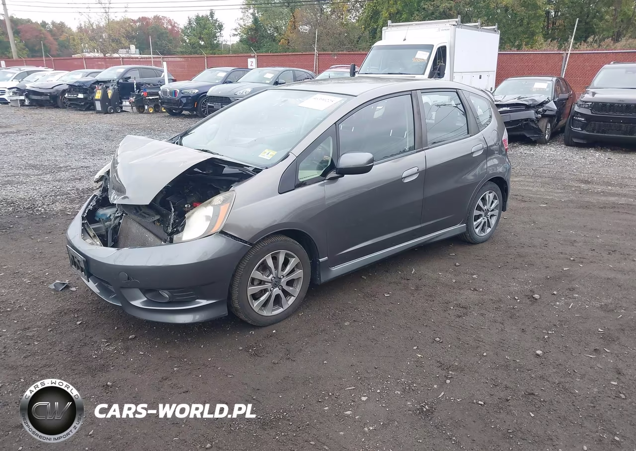 2013 Honda Fit Sport VIN:JHMGE8H52DC035155 - 2