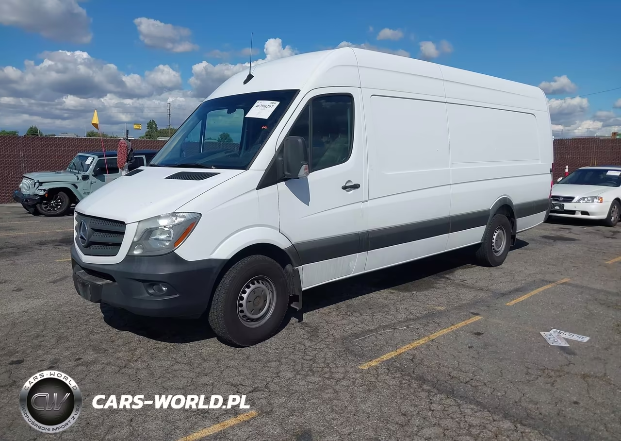2018 Mercedes-Benz Sprinter 2500 High Roof V6 VIN:WD3PE8CD2JP633664 - 2