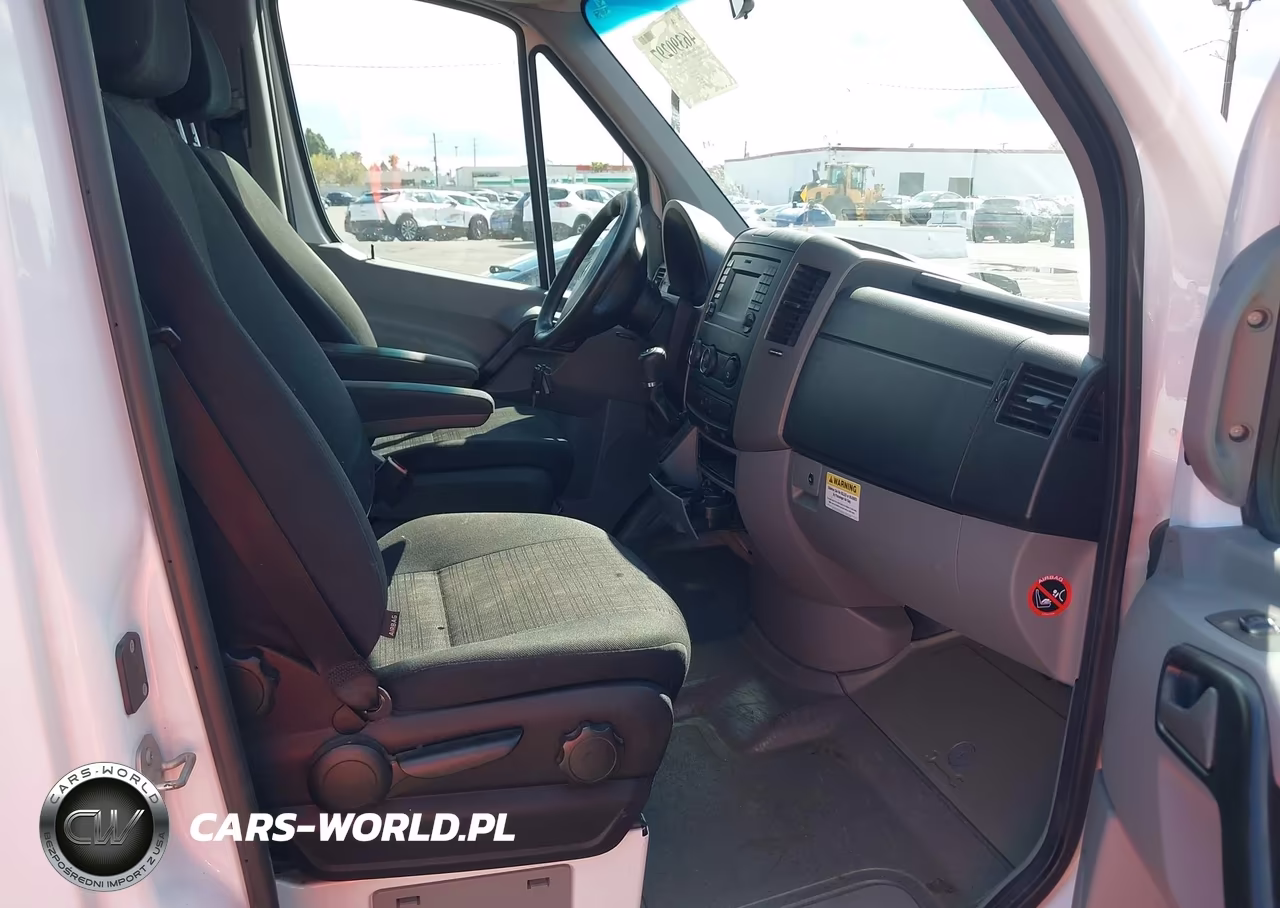 2018 Mercedes-Benz Sprinter 2500 High Roof V6 VIN:WD3PE8CD2JP633664 - 5