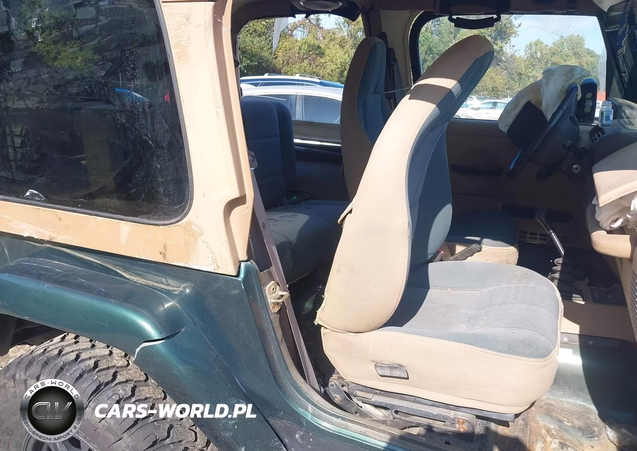 JEEP WRANGLER VIN:1J4FY49S7XP440582 - 8