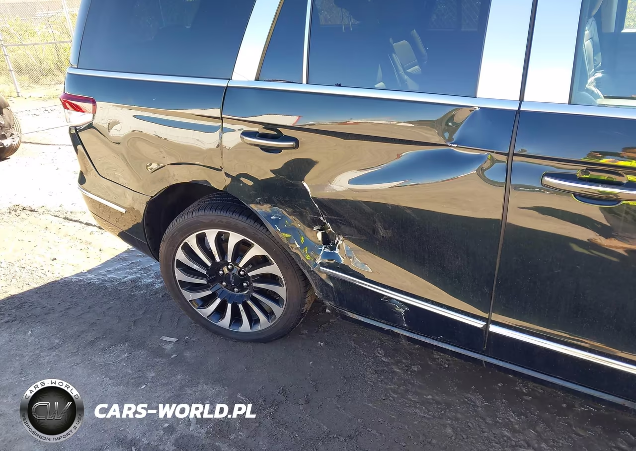 2023 Lincoln Navigator Black Label VIN:5LMJJ2TG7PEL14157 - 18