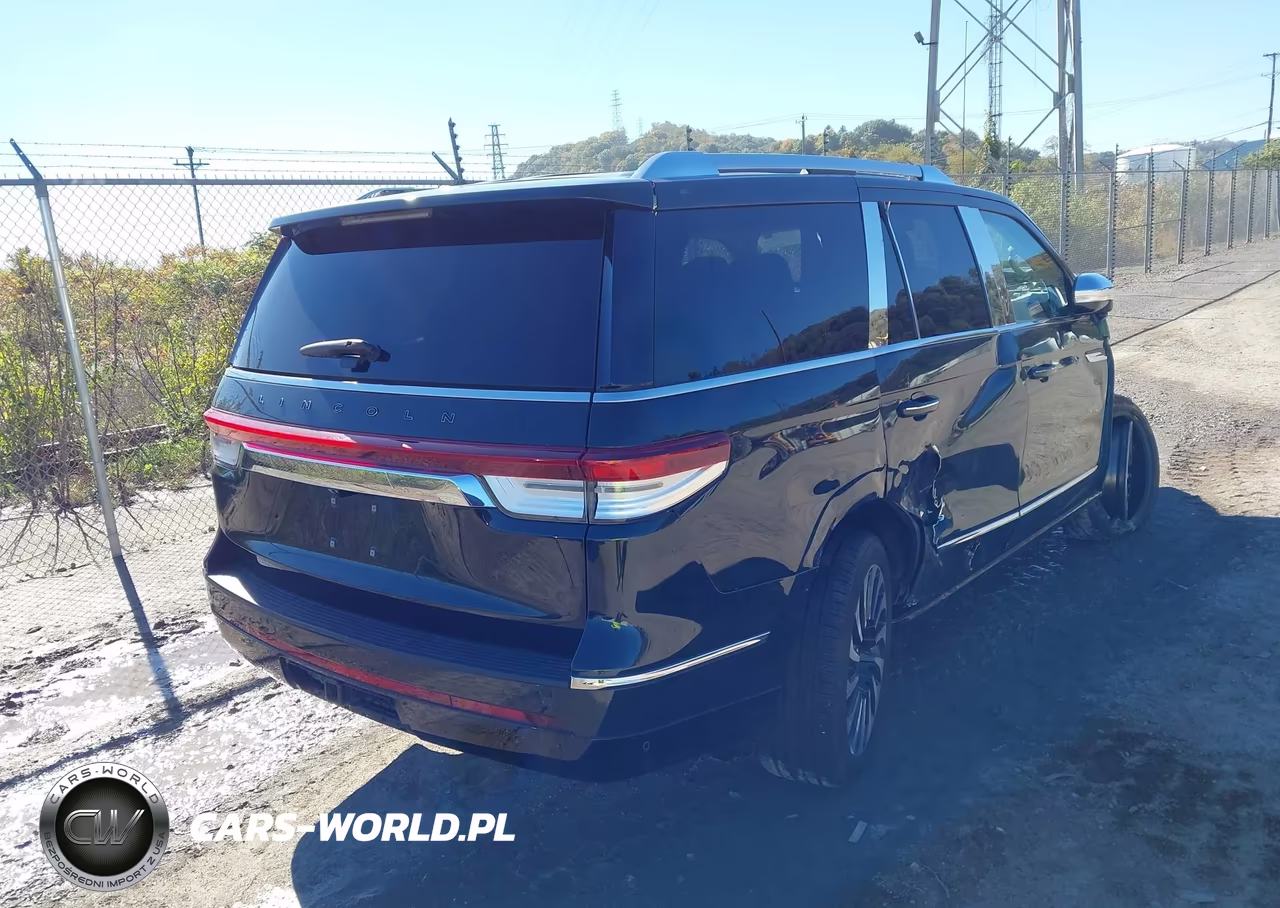 2023 Lincoln Navigator Black Label VIN:5LMJJ2TG7PEL14157 - 4