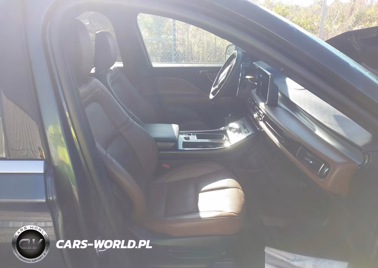 2023 Lincoln Aviator Reserve VIN:5LM5J7XCXPGL31657 - 5