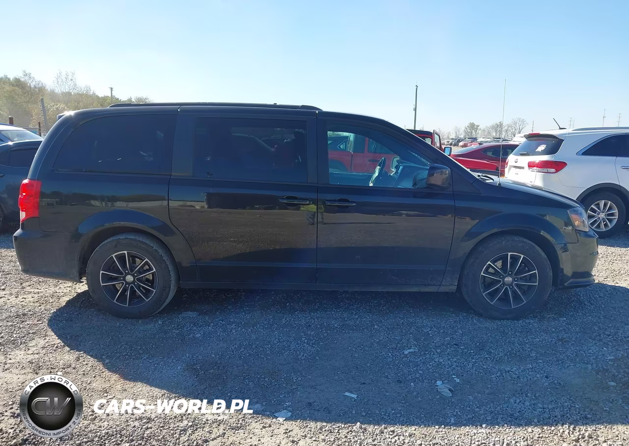 2018 Dodge Grand Caravan Gt VIN:2C4RDGEGXJR239198 - 13