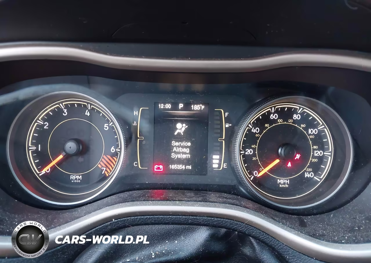 2015 Jeep Cherokee Sport VIN:1C4PJLAB7FW712010 - 7