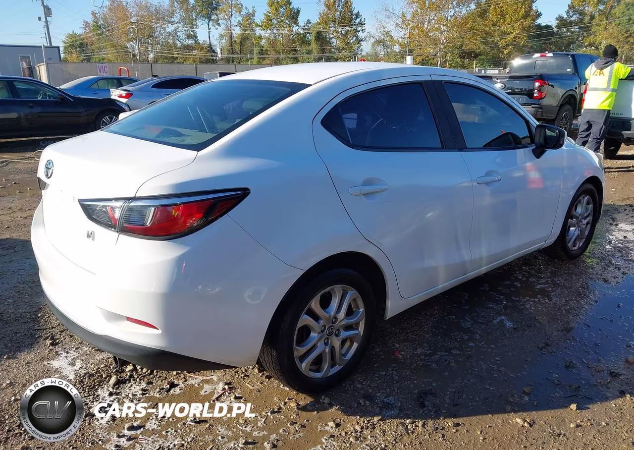 2017 Toyota Yaris Ia VIN:3MYDLBYV5HY151794 - 4