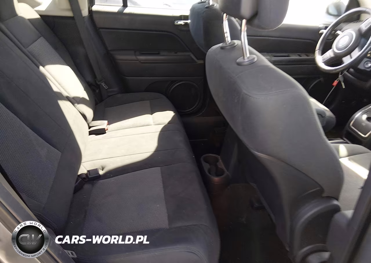 2013 Jeep Compass Latitude VIN:1C4NJCEB0DD167679 - 8