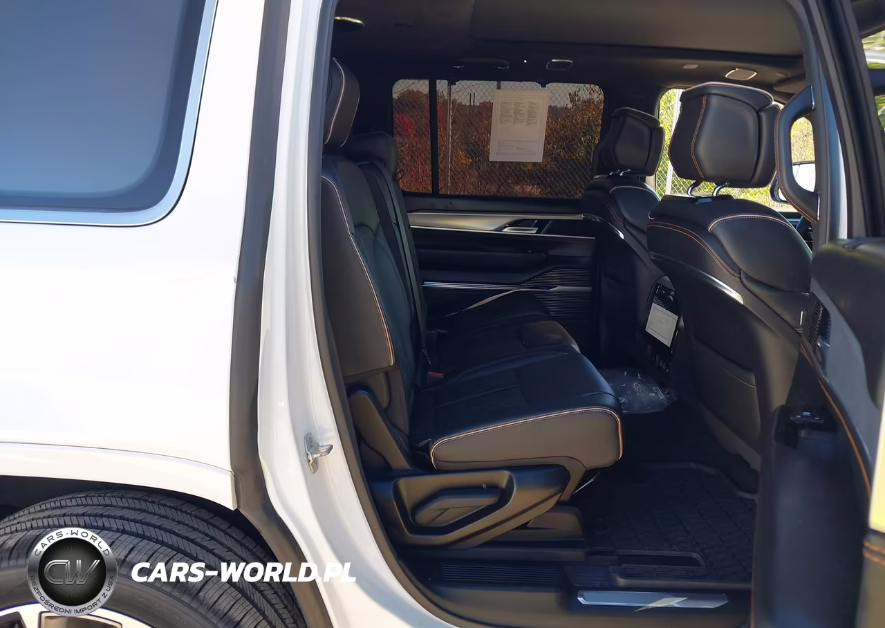2023 Jeep Grand Wagoneer Series Iii 4X4 VIN:1C4SJVGP0PS503788 - 8