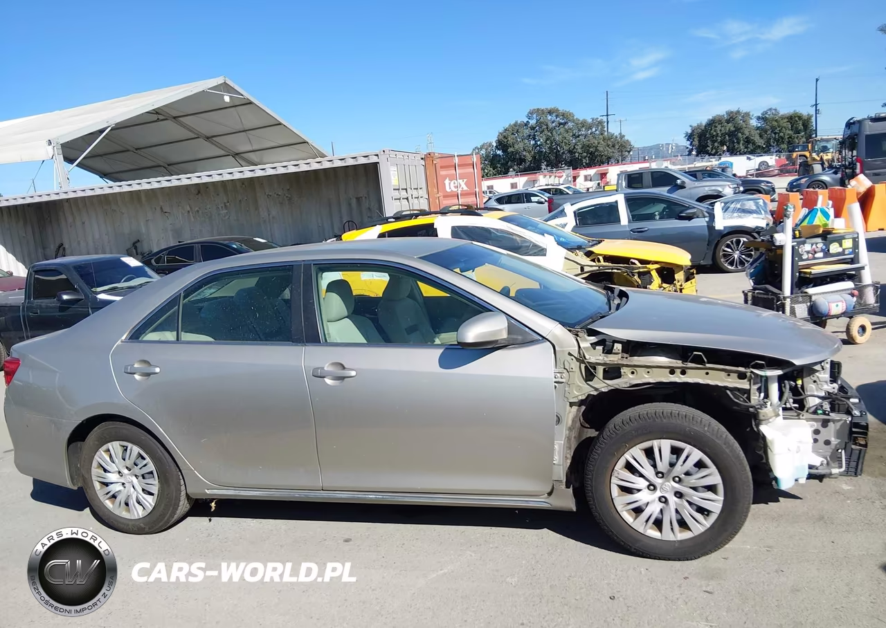 2013 Toyota Camry Le VIN:4T4BF1FK4DR304812 - 14