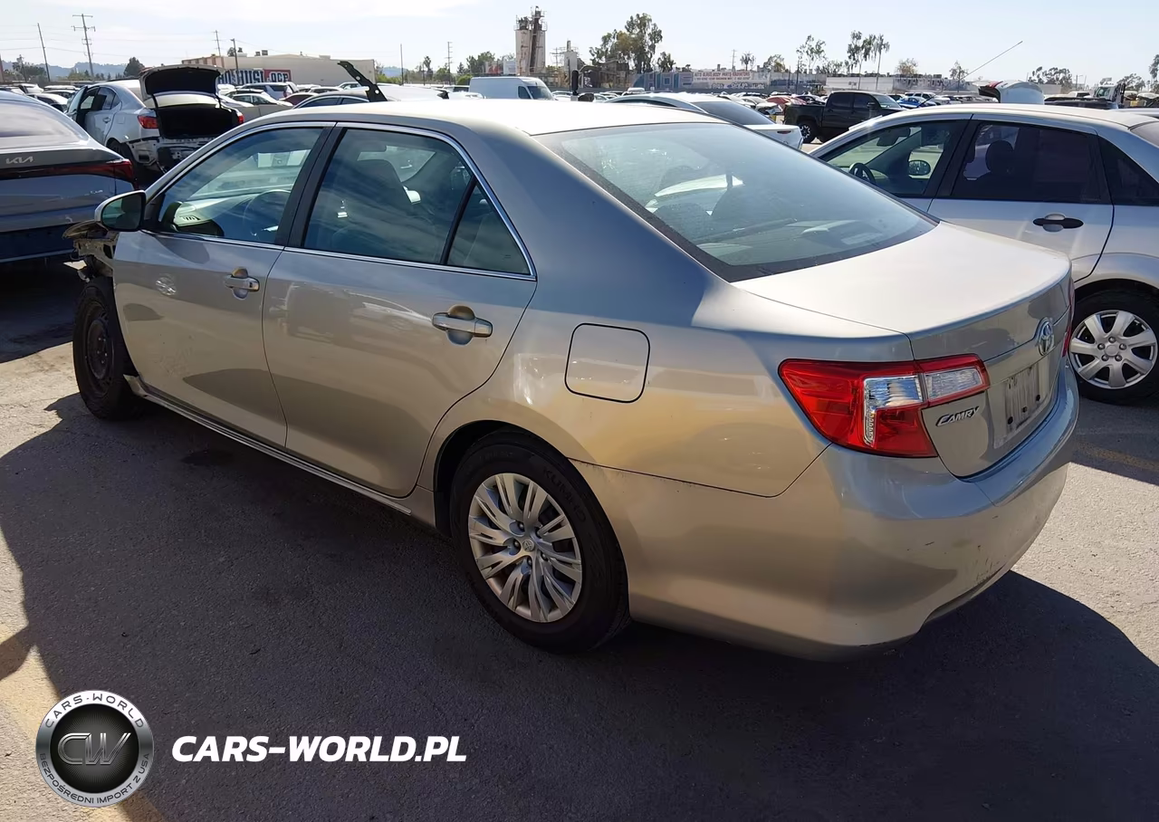 2013 Toyota Camry Le VIN:4T4BF1FK4DR304812 - 3