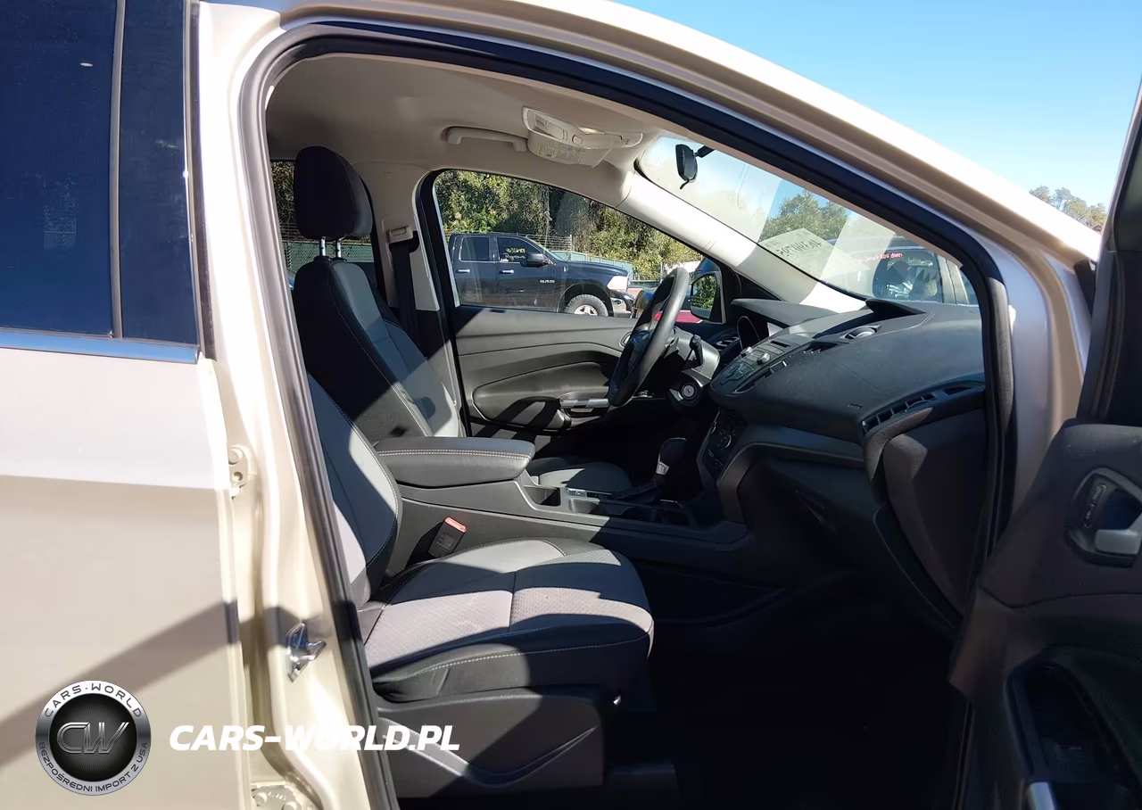 2017 Ford Escape Se VIN:1FMCU0GD8HUC71558 - 5