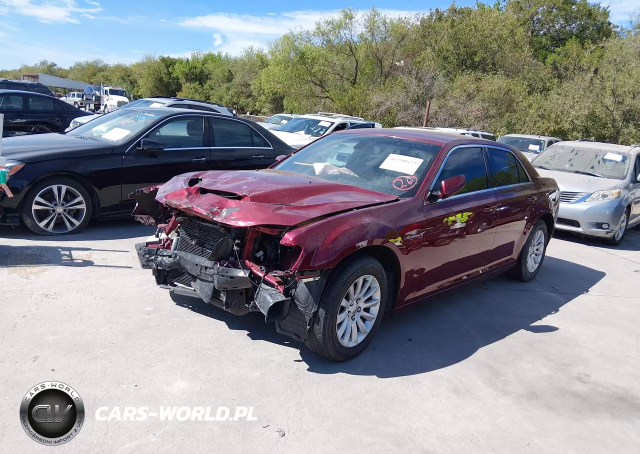 2018 Chrysler 300 Touring VIN:2C3CCAAG7JH292012 - 2