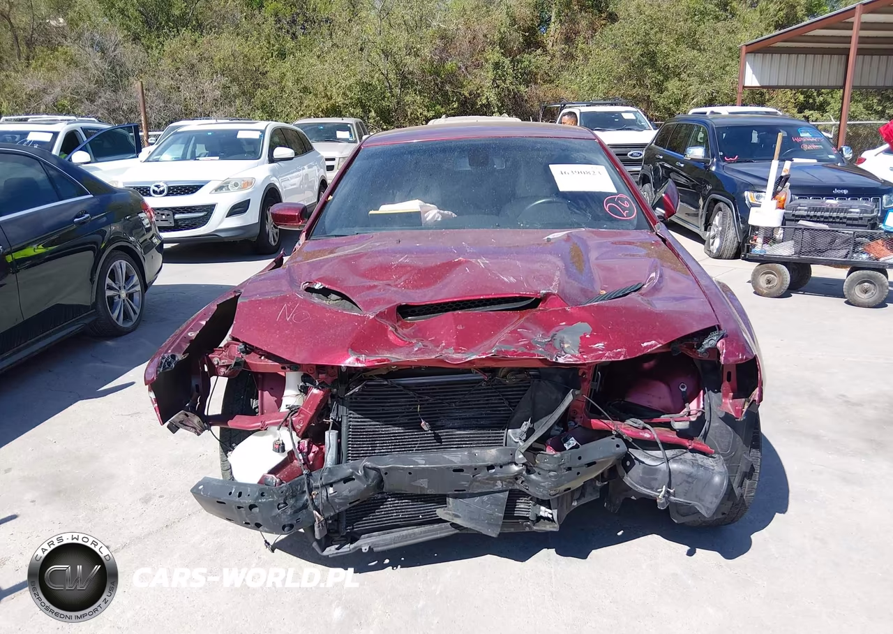 2018 Chrysler 300 Touring VIN:2C3CCAAG7JH292012 - 6