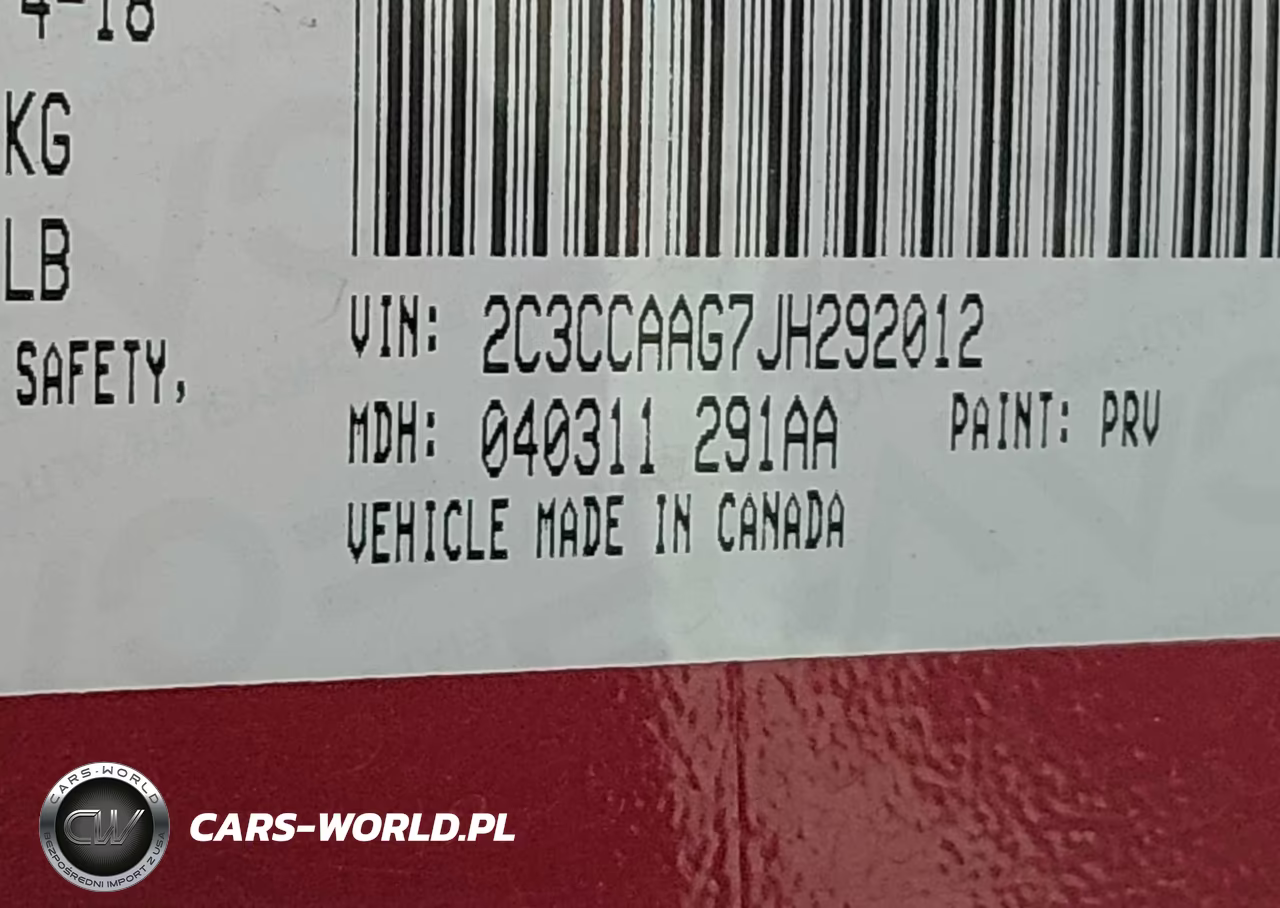 2018 Chrysler 300 Touring VIN:2C3CCAAG7JH292012 - 9