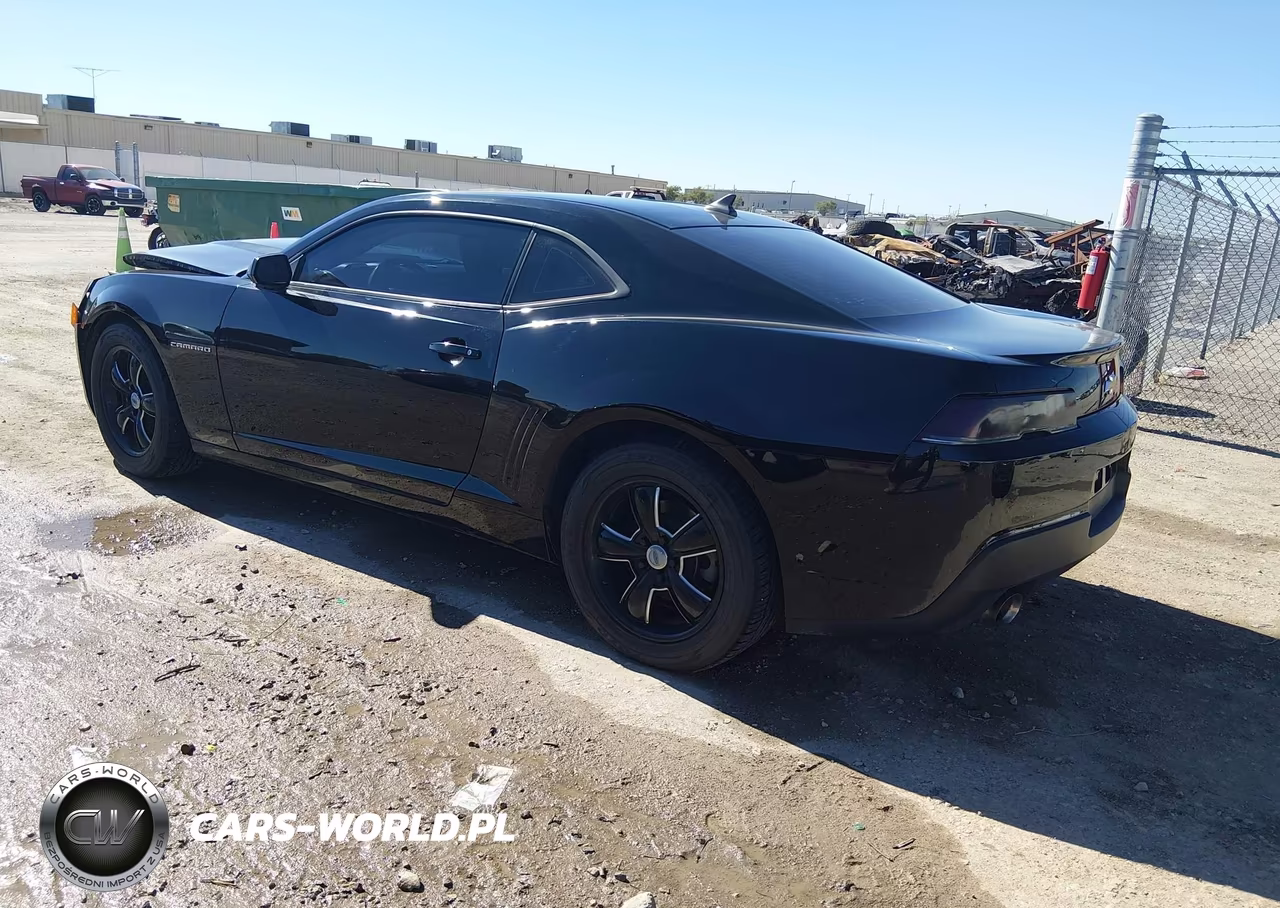 2015 Chevrolet Camaro 1Ls VIN:2G1FA1E38F9106946 - 3