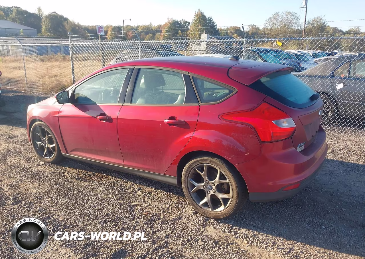 2014 Ford Focus Se VIN:1FADP3K26EL455279 - 3