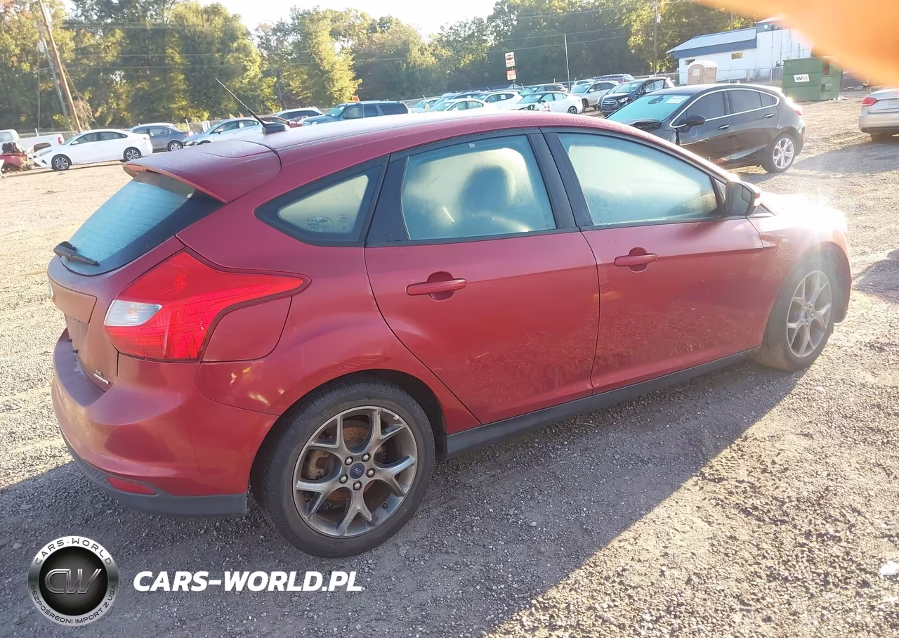 2014 Ford Focus Se VIN:1FADP3K26EL455279 - 4