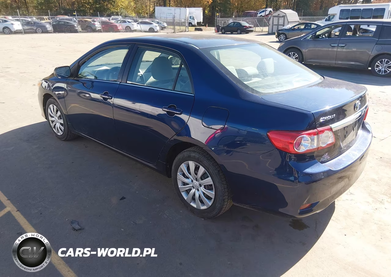 2013 Toyota Corolla Le VIN:5YFBU4EEXDP085336 - 3