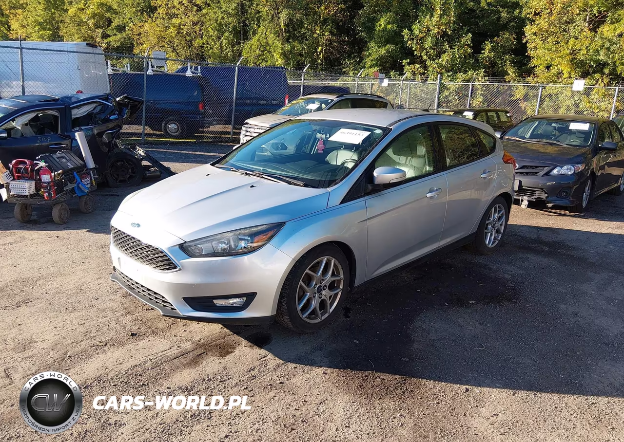 2015 Ford Focus Se VIN:1FADP3K29FL293312 - 2