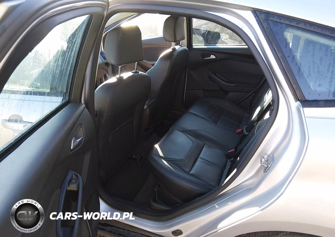 2015 Ford Focus Se VIN:1FADP3K29FL293312 - 8