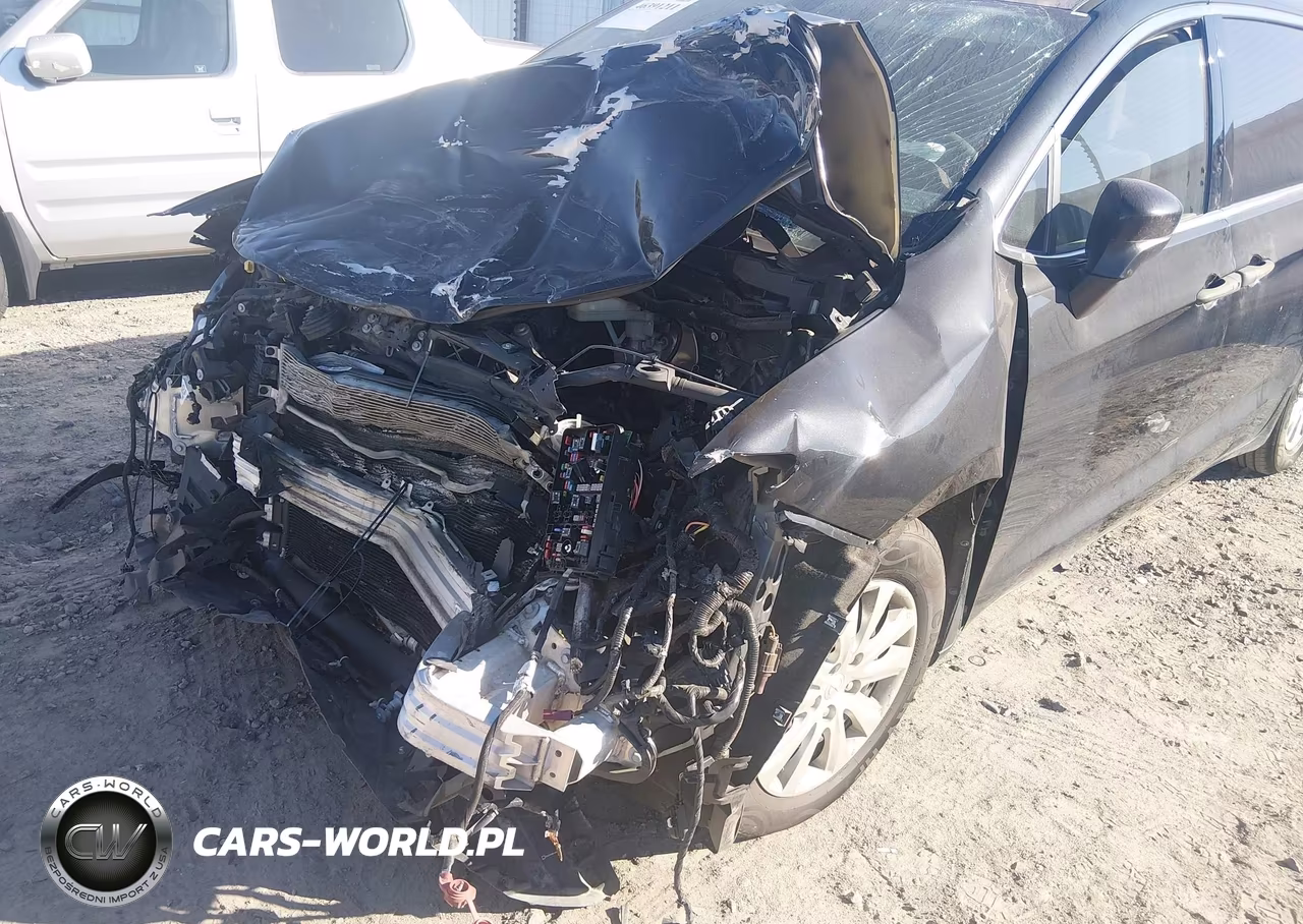 2020 Chrysler Voyager L VIN:2C4RC1AG0LR105101 - 17