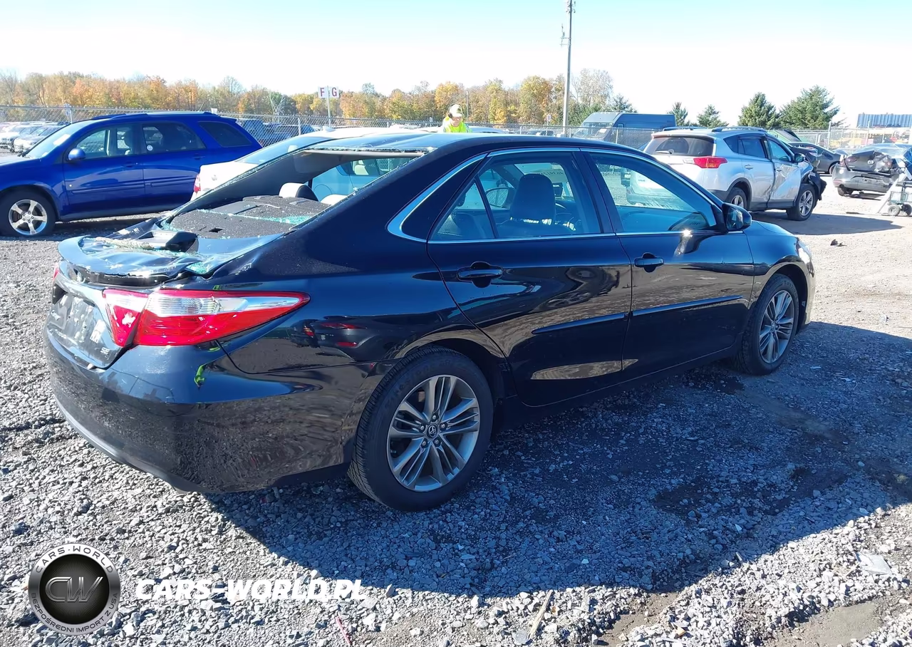 2017 Toyota Camry Se VIN:4T1BF1FK6HU271750 - 4