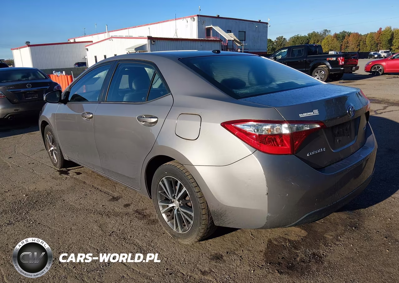 2016 Toyota Corolla Le Premium VIN:2T1BURHE1GC745793 - 3