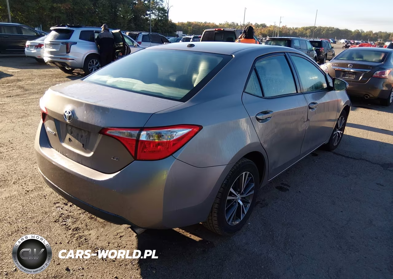 2016 Toyota Corolla Le Premium VIN:2T1BURHE1GC745793 - 4