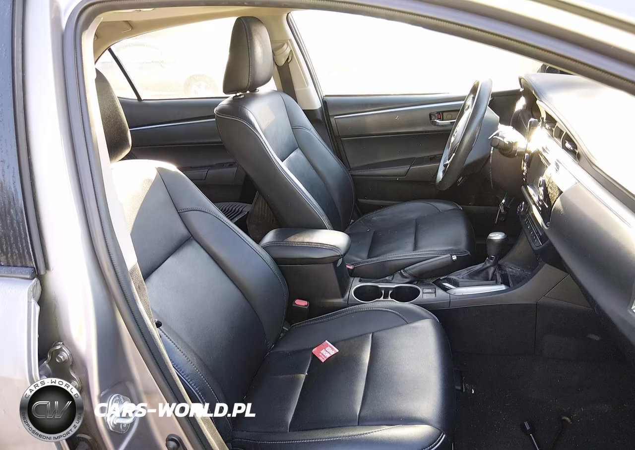2016 Toyota Corolla Le Premium VIN:2T1BURHE1GC745793 - 5