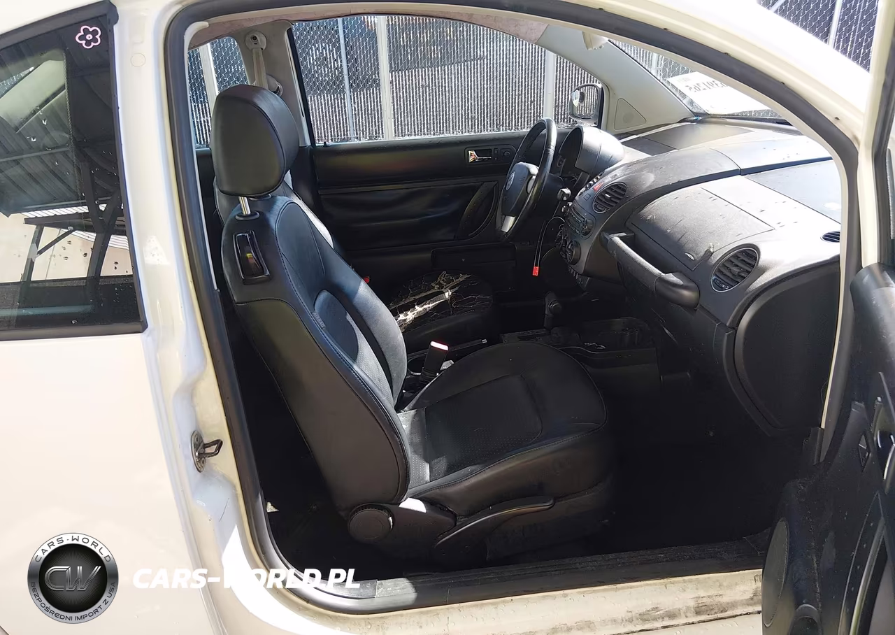 2010 Volkswagen New Beetle 2.5L VIN:3VWPG3AG4AM014776 - 5