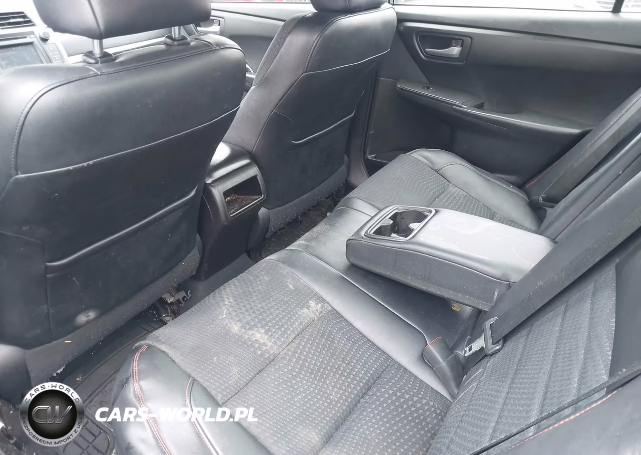 2015 Toyota Camry Se VIN:4T1BF1FK0FU094738 - 18