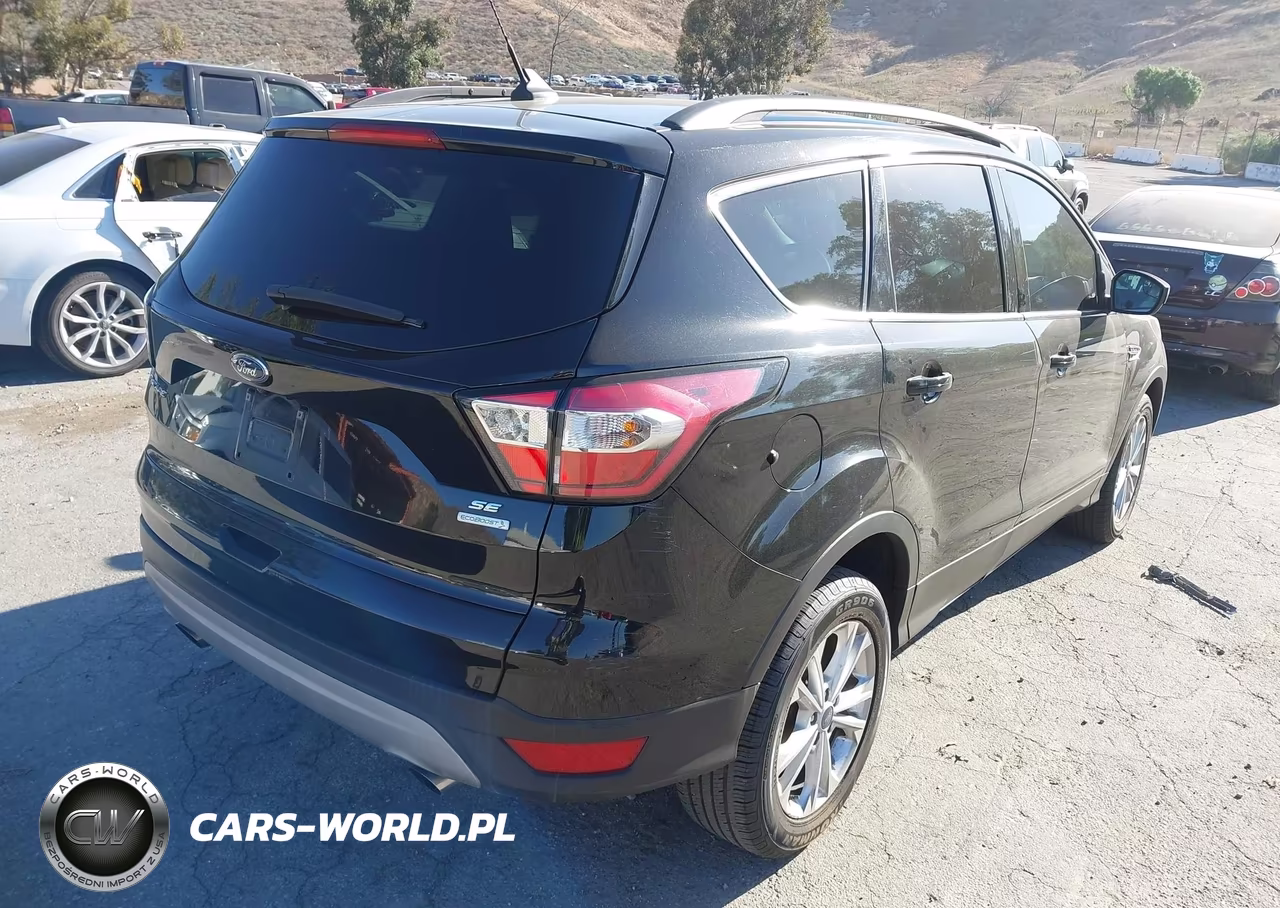 2018 Ford Escape Se VIN:1FMCU0GD3JUC19406 - 4