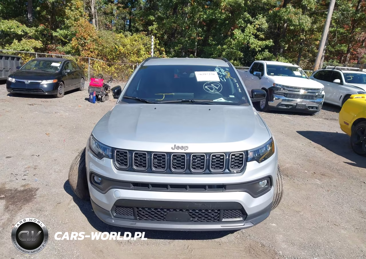 2025 Jeep Compass Latitude 4X4 VIN:3C4NJDBN3ST617630 - 12
