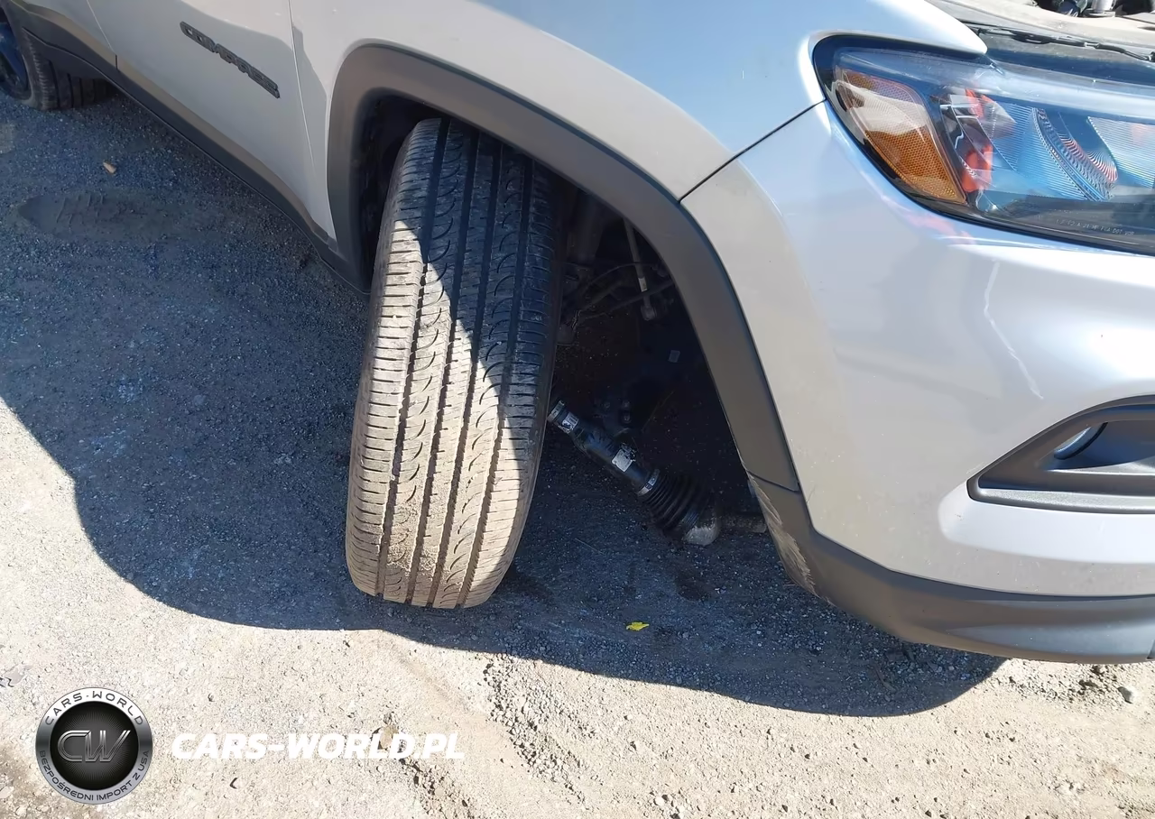 2025 Jeep Compass Latitude 4X4 VIN:3C4NJDBN3ST617630 - 6