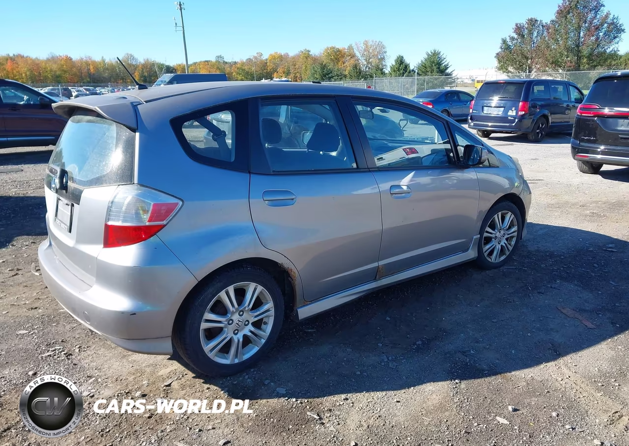 2009 Honda Fit Sport VIN:JHMGE88419C000878 - 4
