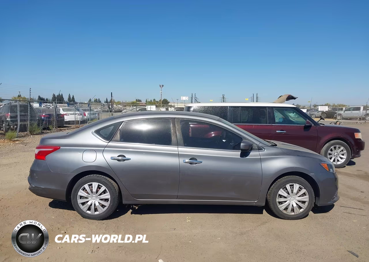 2018 Nissan Sentra S VIN:3N1AB7AP7JY263941 - 13