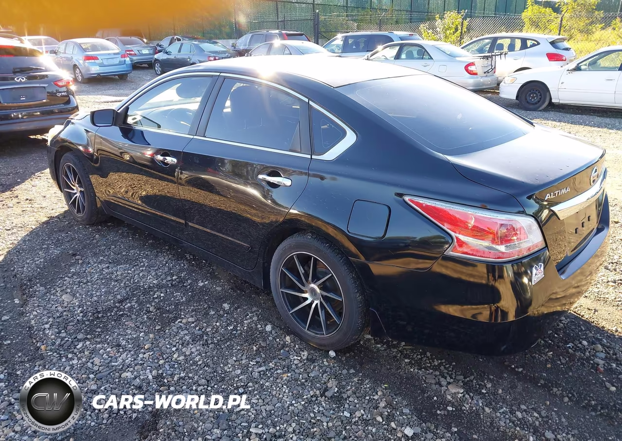 2015 Nissan Altima 2.5 S VIN:1N4AL3AP8FN887423 - 3