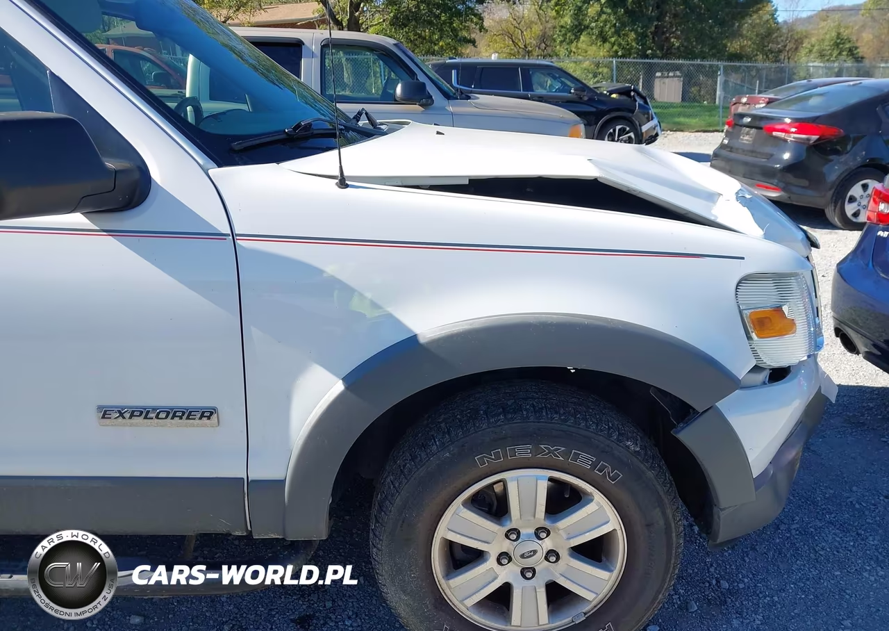 2006 Ford Explorer Xlt VIN:1FMEU73EX6UA54624 - 13